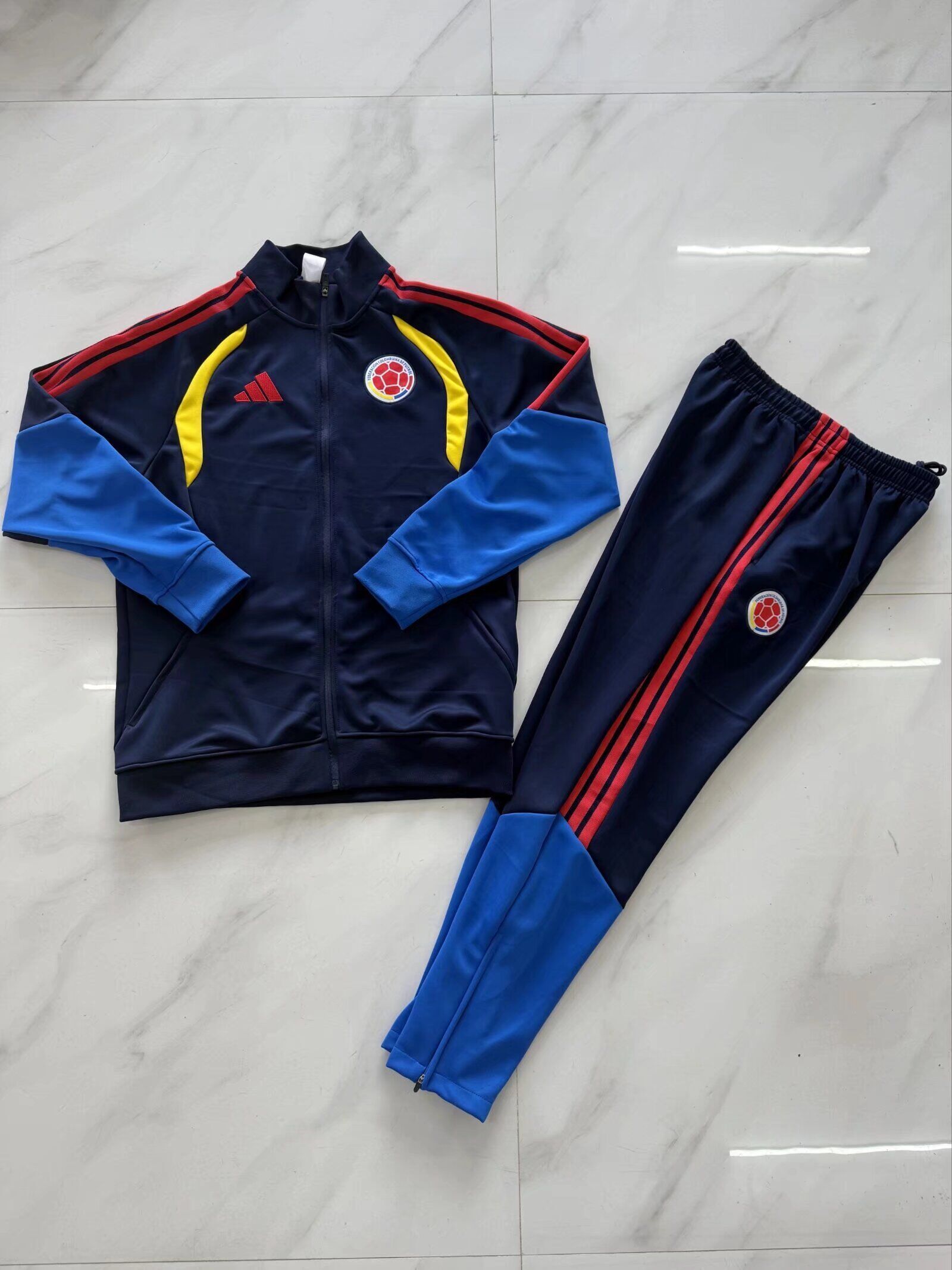 AAA Quality Colombia 25/26 Tracksuit - Navy Blue/Yellow